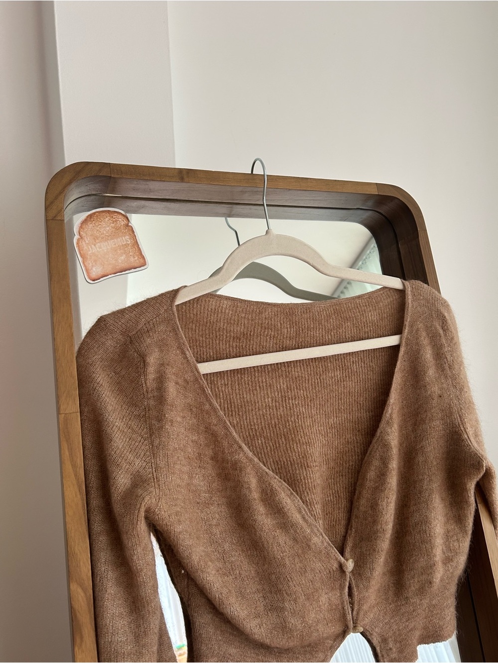 Jacquemus's V-Neck Brown Knit Cardigan Sweater le Pau